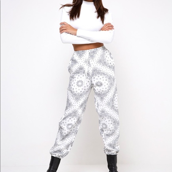 Motel Rocks Basta Jogger in Bandana Ecru - Picture 2 of 2